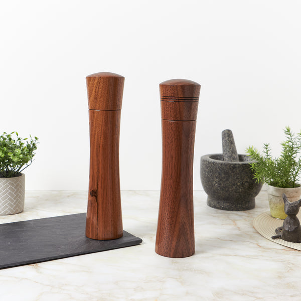 Large Walnut Salt & Pepper Mills