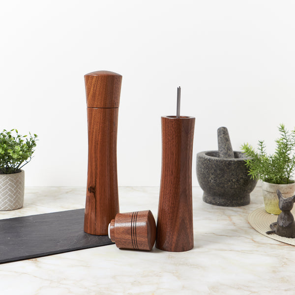 Large Walnut Salt & Pepper Mills