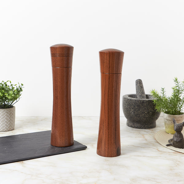 Large Walnut Salt & Pepper Mills