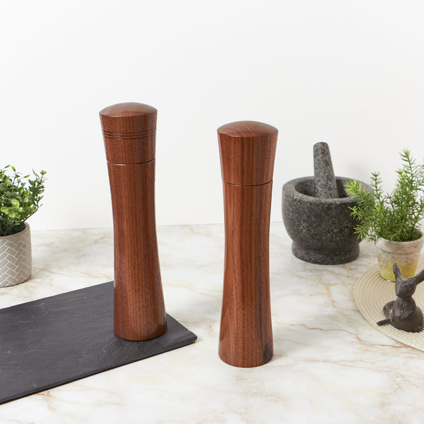 Large Walnut Salt & Pepper Mills